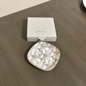 White & Gold Decorative Ring Dish- brand new !